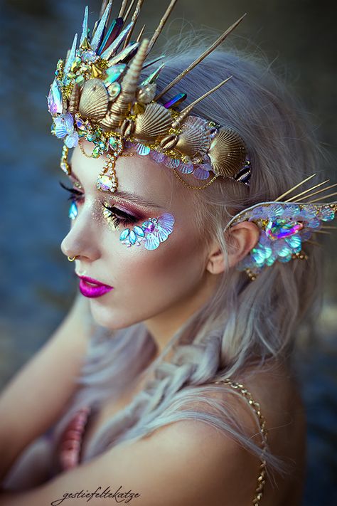 Pisces Costume, Siren Makeup Mermaid, Mermaid Headdress, Sea Crown, Mermaid Makeup Halloween, Mermaid Costume Diy, Sea Fairy, Mermaid Costumes, Mermaid Cosplay