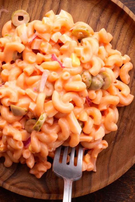 Pasta Salad With Eggs, Catalina Pasta Salad, Salad With Red Onion, Salad With Eggs, Macaroni Salads, Pink Pasta, Catalina Dressing, Cold Salads, Side Salads