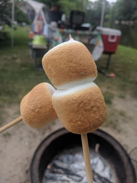 Perfectly roasted marshmallows Photography Ideas Aesthetic, Big Marshmallows, Roasted Marshmallow, Rube Goldberg Machine, Satisfying Pictures, Kitty Art, Roasting Marshmallows, Oddly Satisfying, Ideas Aesthetic