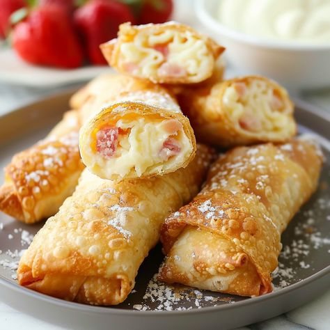 Cheesecake Egg Rolls Egg Roll Wrapper Recipes Dessert, Cheesecake Egg Rolls, Pineapple Upside Down Cupcakes, Homemade Egg Rolls, Lemon Salad, Kidney Recipes, Egg Roll Recipes, Unique Desserts, Egg Roll