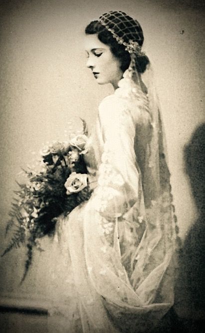 Look Gatsby, Historical Garments, Vintage Bridal Fashion, 1920s Wedding, Vintage Brides, Vintage Wedding Photos, Vivien Leigh, Vintage Weddings, Amazing Weddings