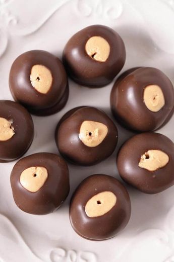 Paula Dean Peanut Butter Balls, Small Batch Buckeye Balls, Easy Peanut Butter Buckeyes, Almond Butter Buckeyes, Crunchy Buckeye Balls, Buckeyes Recipe Easy 4 Ingredients, Pioneer Woman Buckeyes, Buck Eye Balls Recipe, Creamy Buckeyes Recipe