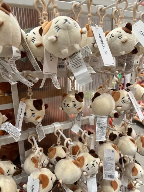 Miniso Plush Keychain, Miniso Products Keychain, Cat Plush Aesthetic, Cute Plush Keychain, Miniso Keychains, Keychain Plushies, Miniso Aesthetic, Miniso Plush, Plushies Keychain