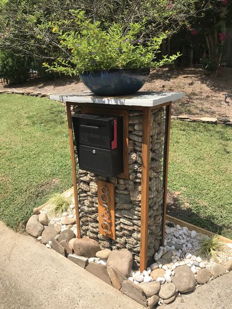 Modern Gabion Mailbox Gabion Letterbox Ideas, Mailbox Ideas With Stone, Gabion Mailbox Diy, Locking Mailbox Ideas, Gabion Mailbox Ideas, Rock Mailbox Ideas, Stone Mailbox With Planter, Gabion Letter Boxes, Modern Mailbox Ideas Curb Appeal