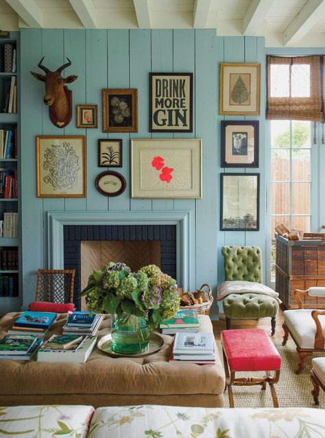 Rita Konig, Colonial Farmhouse, Boho Interiors, Deco Boheme, English Design, Décor Diy, A Living Room, Blue Walls, British Design