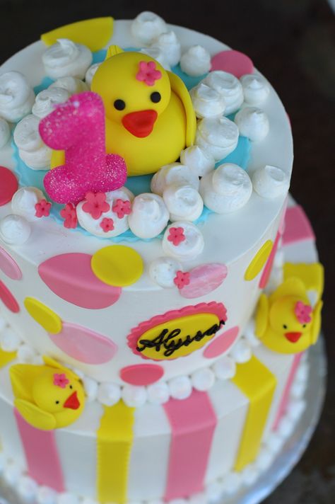 yellow rubber duck cake Cake For 40 People, Basic Yellow Cake Recipe, Rubber Duck Cake, Rubber Ducky Cake, Rubber Ducky Party, Rubber Ducky Birthday, Rubber Duck Birthday, Duck Cake, Yellow Cake Recipe