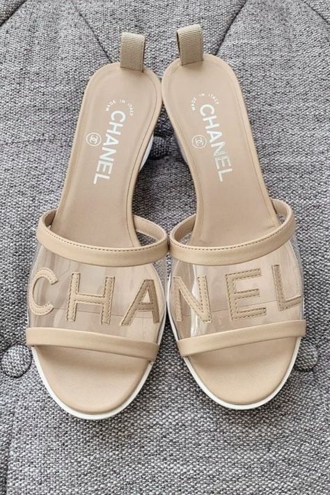 Chanel Mules, Heels Slippers, Dr Shoes, Summer Shoe, High Heel Slippers, Shoe Inspo, Fame Dr, Low Heel Shoes, Mule Sandals