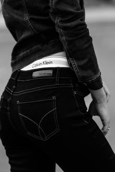 @4thandbleeker shows her Calvins + the straight leg dark wash denim from Calvin Klein Jeans. #calvinkleinlive #mycalvins Calvin Klein Under Jeans, Kelvin Klein Women, Alexandra Spencer, Kelvin Klein, Calvin Klein Aesthetic, Calvin Klein Thong, Calvin Klien, Lookbook Inspiration, Polo Lacoste