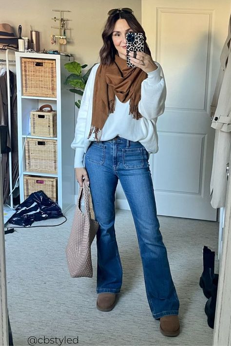 Flared Jeans And Sweater Outfit, Flares And Sneakers Outfit, Bootcut Jeans And Sweater Outfit, Winter Bootcut Jeans Outfit, Flare Jeans With Flats, Flared Jeans With Boots, Flare Jeans And Sweater Outfit, Casual Bootcut Jeans Outfit, Flare Jeans Casual Outfit