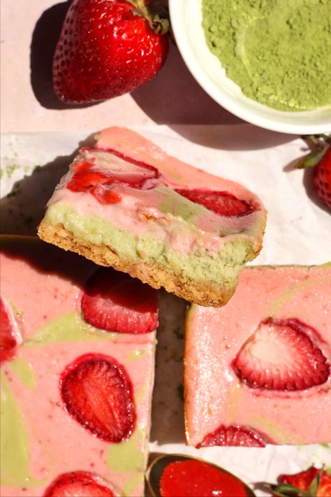 starbucks copycat strawberry matcha iced latte cheesecake bars Strawberry Matcha Brownies, Strawberry Matcha Dessert, Strawberry Matcha Cookies, Burnt Basque Cheesecake Recipe, Basque Cheesecake Recipe, Matcha Bar, Strawberry Matcha Latte, Matcha Desserts, Burnt Basque Cheesecake