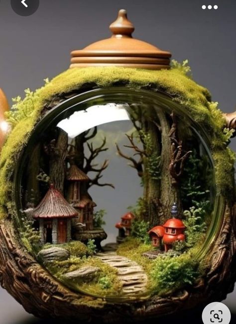 Fairy Terrarium Ideas, Fantasy Crafts, Gnomes Decor, Takken Decor, Fairy House Crafts, Summer Mantle, Fairy House Diy, Teapots Unique, Fairy Home