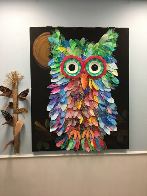 Collaborative owl. Created by students and staff at The Guthrie School, Allen, TX 2016 Owl Art Project, Kunst For Barn, Collaborative Art Projects, Diy Crafts For Adults, Easy Art Projects, Group Art, Ecole Art, Cool Art Projects, Collaborative Art