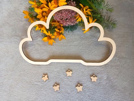 Macrame Cloud, Leaf Nursery, Weaving Macrame, Cloud Names, Rainbow Pom Pom, Macrame Accessories, Macrame Rainbow, Stars Craft, Rainbow Cloud