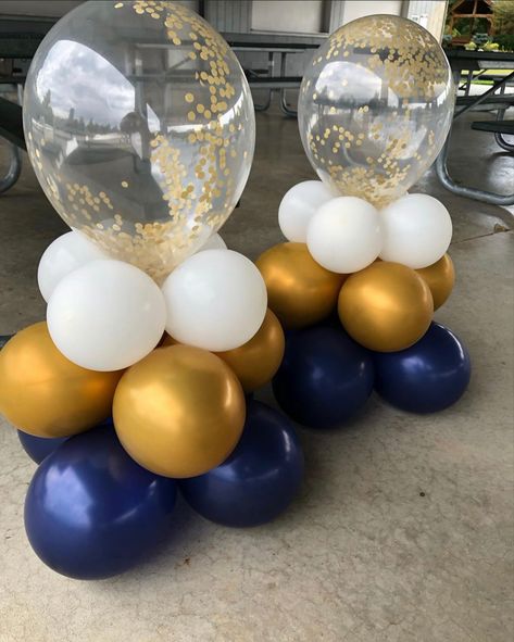 Balloon Tabletop Centerpieces, Tabletop Balloon Centerpieces Diy, Ballon Table Centerpiece, Balloon Centerpieces Without Helium, Table Top Balloon Centerpieces, Ffa Decorations, Softball Banquet, Balloon Centerpieces Diy, Swim Banquet