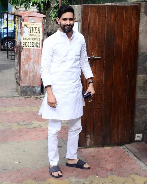 White Kurta Pajama Men, Rajput Painting, White Kurta Men, Pajama Men, Cricket Poster, Wedding Kurta, Boys Kurta Design, Wedding Kurta For Men, Kurta Pajama Men