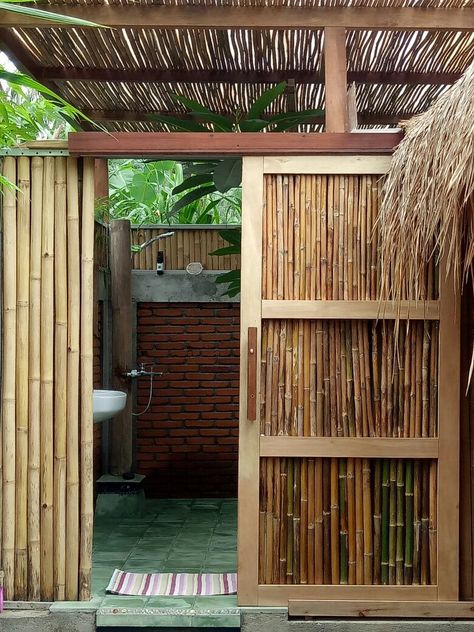 Tropical House Design, Outdoor Bathroom Design, Bamboo House Design, Outdoor Toilet, Back Porch Ideas Covered Farmhouse, Outdoor Bathroom, Bamboo Architecture, Mobile Home Porch, Back Porch Ideas Covered