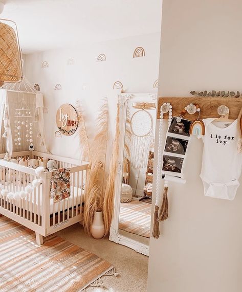 Vintage Rainbow Nursery, Hippie Nursery Ideas, Boho Theme Nursery, Boho Rainbow Nursery Girl, Baby Girl Boho Nursery, Rainbow Theme Nursery, Rainbow Nursery Theme, Hippie Nursery, Boho Baby Girl Nursery