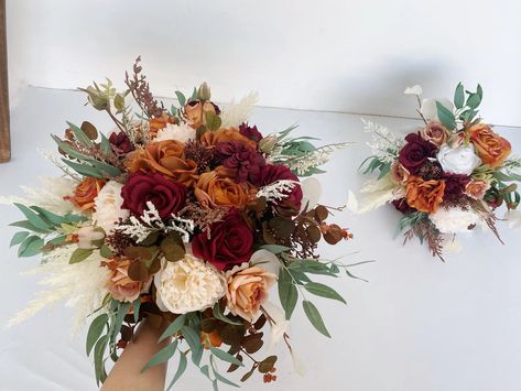 Rust Burgundy Iovry White Rose & Pampas Wedding Bouquet Burnt - Etsy Pampas Wedding Bouquet, Autumn Wedding Bouquet, Terra Cotta Wedding, Pampas Wedding, Jasmine Wedding, Cascading Bouquet, Orange Bridesmaid, Wedding Themes Fall, Gatlinburg Tn