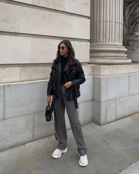 Leather Trousers Outfit, Rome Outfits, Vintage Outfit, Leather Jacket Outfits, Loving Yourself, Paris Outfits, Man Style, Instagram Ideas, Mode Inspo