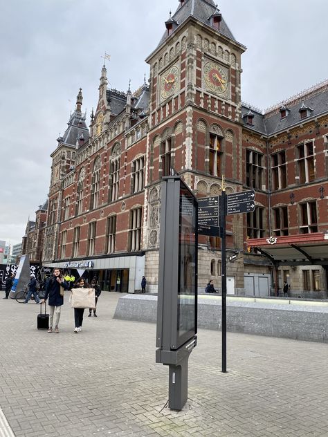 Amsterdam Central #station #amsterdam #amsterdamcity #amsterdamnetherlands Amsterdam Central Station, Amsterdam City, Europe Trip, Amsterdam Netherlands, Central Station, Urban Planning, Big Ben, Europe Travel, Amsterdam