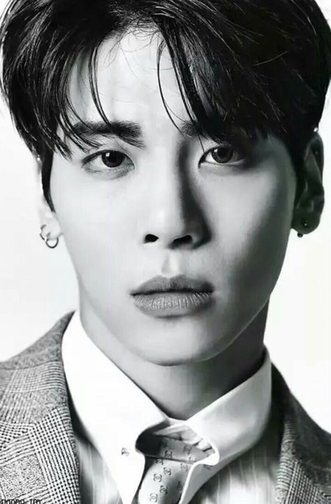 SHINee | JONGHYUN (Kim Jonghyun) Hyuna Photoshoot, Onew Jonghyun, Shinee Jonghyun, Esquire Magazine, Shinee Taemin, Black And White Aesthetic, Jimin Jungkook, Dream Guy, White Aesthetic