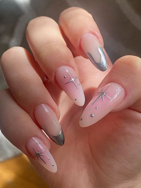 Pink And Metallic Nails, Metallic Pink Nails, Pink Metallic Nails, Metallic Nail Ideas, Molde F1, Metallic Nail Art, Summer Nail Ideas, Simple Acrylic Nails, Pretty Gel Nails