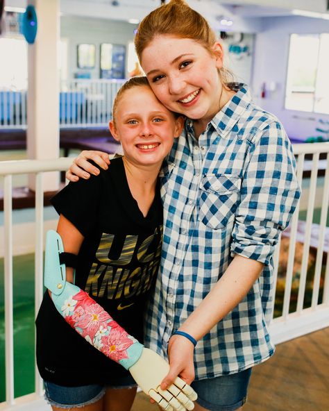 Limbitless Solutions was joined by actress Cozi Zuehlsdorff for surprise delivery for Annika at the Clearwater Marine Aquarium. Cozi Zuehlsdorff, Winter The Dolphin, Clearwater Marine Aquarium, Dolphin Tale, Blue Man Group, University Of Central Florida, Mckenna Grace, Marine Aquarium, Play Soccer