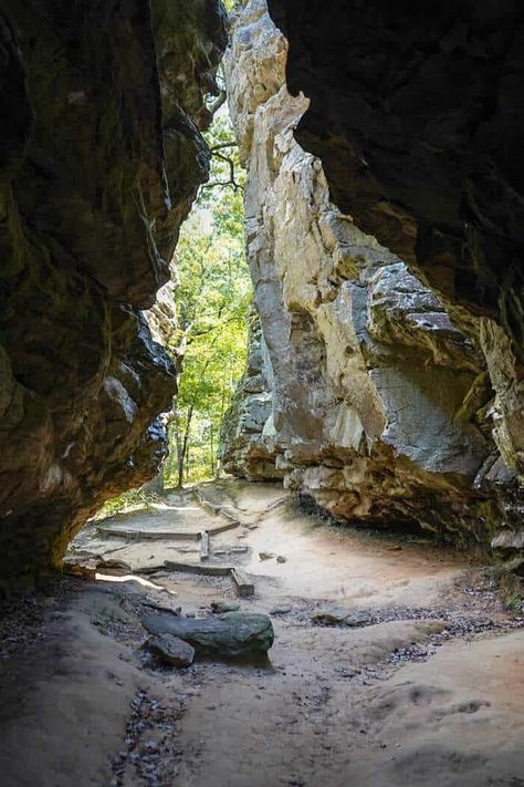 If you like to hike, camp, and enjoy beautiful mountain views, this state park is perfect for you! Discover all the best things to do at Petit Jean State Park! | Petit Jean State Park Arkansas | Arkansas State Parks | Arkansas hiking trails | Arkansas road trip | Things to do in Arkansas | Things To Do In Arkansas, Arkansas Road Trip, Petit Jean State Park, Arkansas State, Hiking Guide, Vacation Places, Beautiful Mountains, Mountain Views, Camping & Hiking