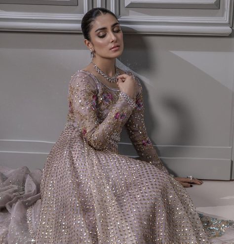 Muse Luxe, Ayeza Khan Dresses, Casual Bridal Dress, Bridal Lengha, Beautiful Bridal Dresses, Pakistani Formal Dresses, Latest Dress Design, Lengha Choli, Fancy Sarees Party Wear