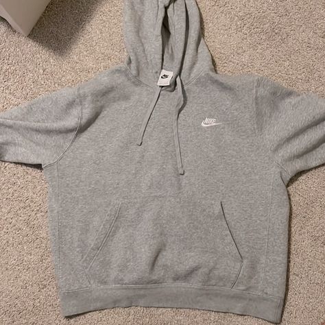 -Brand New - Size L -Grey Nike Hoodie -Lowest Offer $35 White Nike Sweatshirt, White Nike Hoodie, Grey Nike Hoodie, Nike Pullover Hoodie, Hoodie Fits, Nike Sweatshirts, Nike Tech, Grey Nikes, Nike Hoodie