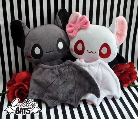 Matching Cat Plushies, Couples Plushies, Matching Plushies For Couples, Couple Plushies, Goth Plushies, Cuddly Bats, Spooky Plushies, Bat Couple, Bat Plushies