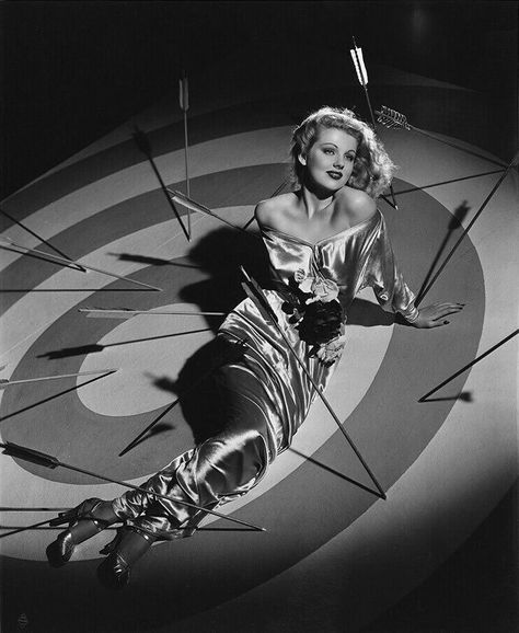 sophia d’aurelio on Twitter: "Dolores Moran by Scotty Welbourne, circa 1943.… " Adrienne Ames, Vintage Hollywood Stars, Old Hollywood Glamour, Vintage Hollywood, Hollywood Glamour, Up Girl, Vintage Beauty, Photography Inspo, Hollywood Stars