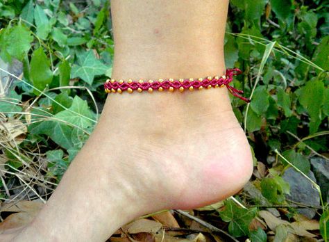 Ethnic Chic, Micro Macramé, Ankle Bracelet, Micro Macrame, Macrame Jewelry, Anklet Jewelry, Bijoux Diy, Body Jewellery, Bohemian Chic