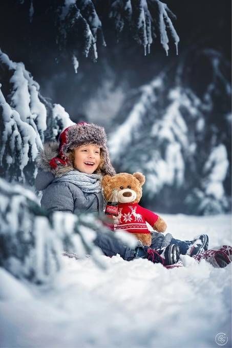 Snow Photoshoot, Winter Family Photos, Winter Portraits, Children Photography Poses, Snow Pictures, Snow Photography, Toddler Photography, Winter Photoshoot, Winter Family