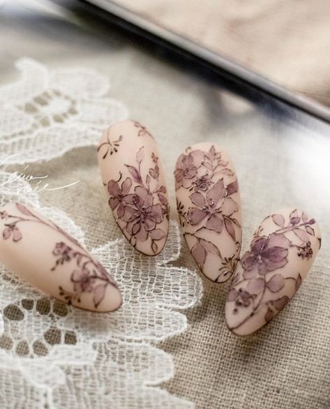 Toile Nails, Art Nouveau Nails, Botanical Nail Art, Lace Nail Design, Lace Nail Art, Lace Nails, Subtle Nails, Blush Nails, Nails Only