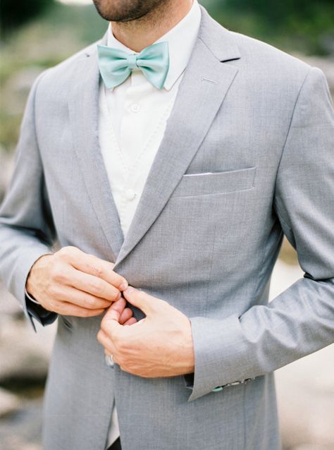 dapper groom Wedding Suits Men Grey, Wedding Suits Men Blue, Grey Suits, Romantic Wedding Inspiration, Teal Wedding, Groom Looks, Suits Men, Gray Weddings, Groomsmen Attire