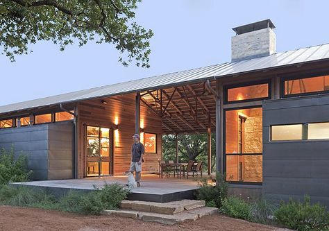 Lake | Flato Architects: Chicago & Midwest Remodelista Architect / Designer Directory Modern Dog Trot House, Modern Dogtrot House, Dogtrot House, Dog Trot House Plans, Dog Trot House, Lake Flato, Southern Architecture, Shotgun House, Casa Container