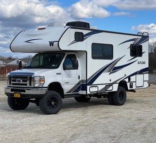 4×4 RVs | Ujoint Offroad 4x4 Rv Motorhome, 4x4 Motorhome, Cabover Camper, Camping 4x4, Expedition Overland, Prepping Ideas, Glamper Camper, Rv Motorhomes, Ford E250