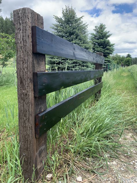 shou sugi ban, then oil/ used diesel. How To Paint Shou Sugi Ban, Shou Sugi Ban Fence, Log Fence Rustic, Shou Sugi Ban Pine, Shou Sugi Ban Diy Wood Burning, Post And Rail Fence, Shou Sugi Ban, Rail Fence, Farm Projects