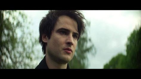 GlambertClegane on Instagram: "I have 100 screencaps of Morpheus 🌌 Anyone else crushing on Dream?? 🖤🖤🖤🖤 #tomsturridge screencaps please credit @glambertclegane if you share 🖤 #thesandman #Dream #Morpheus #WeneedTheSandmanSeason2 We NEED a SECOND SEASON" Dream Morpheus, We Need, On Instagram, Instagram