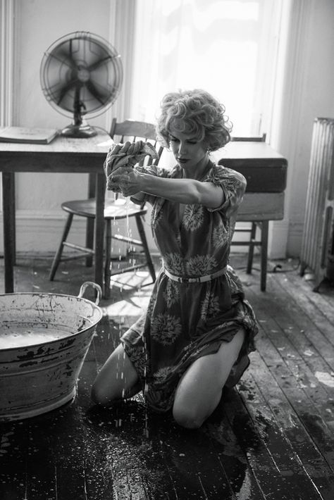 - Slideshow - Nicole Kidman - Interview Magazine Fabien Baron, Photo Star, Interview Magazine, Women Scientists, Interview Style, Lingerie Photoshoot, Domestic Goddess, Lingerie Photos, Black And White Portraits