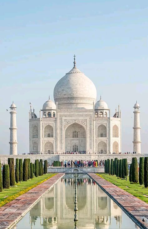 Taj Mahal Aesthetic, Taj Mahal Photo, تاج محل, Gate Pictures, Iphone Wallpaper Photography, Green Scenery, Drawing Couple Poses, Taj Mahal India, India Gate