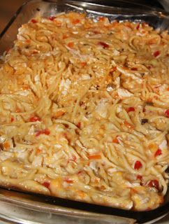 This warm and comforting casserole is adapted from The Pioneer Woman. It is perfect for serving at potlucks and when you have family visiting during the holidays! Pioneer Woman Chicken, Chicken Spaghetti Casserole, Chicken Spaghetti Recipes, Spaghetti Casserole, Asam Jawa, Pioneer Woman Recipes, Chicken Spaghetti, Giada De Laurentiis, Easy Casserole Recipes