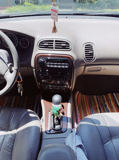 Cozy Car Interior Ideas, Beachy Car Interior Ideas, Granola Car Aesthetic, Vsco Car Decor, Car Astethic Interior, Country Car Accessories, Hippie Car Interior Diy, Granola Girl Car, Diy Car Interior Makeover