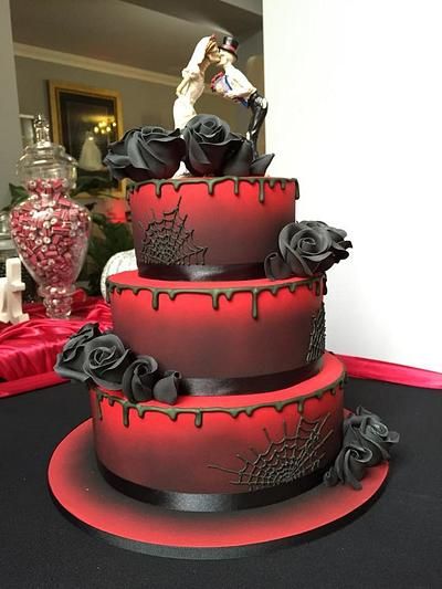 Halloween Wedding Cake Halloween Wedding Cake, Goth Cakes, Gothic Wedding Cake, Gothic Cake, Gothic Wedding Theme, Halloween Wedding Cakes, Nightmare Before Christmas Wedding, Bolo Halloween, Perfect Wedding Cake