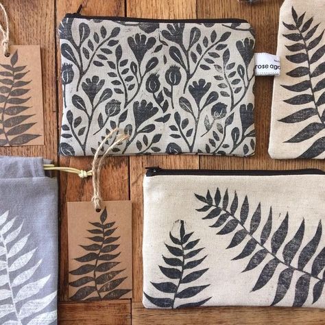 Textiles Design, Linocut Printmaking, Hand Carved Stamps, Stamp Carving, Linocut Art, Fabric Stamping, Stamp Printing, Creation Couture, Zippered Pouch