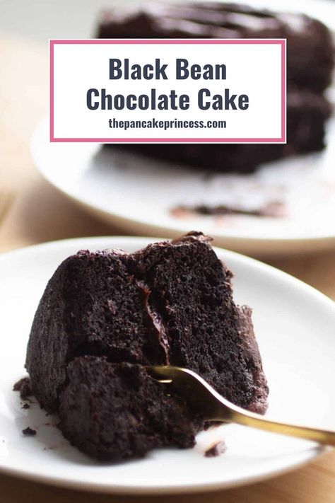 Make a flourless chocolate cake with this recipe that's easy and simply the best. It's a healthy option that's also gluten free. This black bean dessert delivers a rich flavor, making it a healthy chocolate cake choice. Enjoy these black bean cakes as a delightful gluten free chocolate cake. Desserts With Black Beans, Black Bean Cake Recipe, Black Bean Chocolate Cake, Black Bean Flour Recipes, Healthier Chocolate Cake, Black Bean Dessert Recipes, Bean Dessert Recipes, Mevy Diet, Black Bean Chocolate Cake Recipe