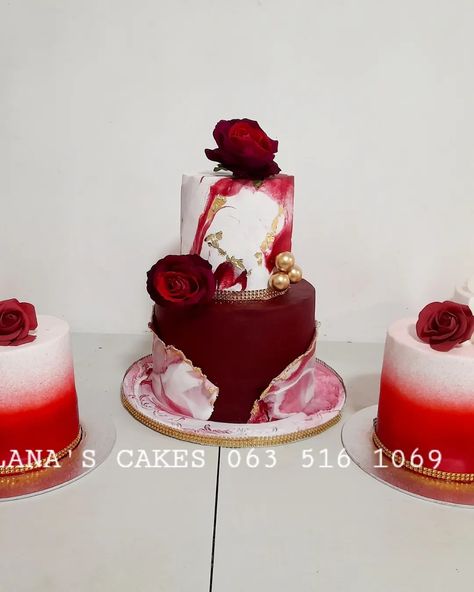 Burgundy And Gold Cake, Bride To Be Cakes Ideas, 1st Anniversary Cake, Marble Wedding Cake, Black And White Wedding Cake, Rose Gold Wedding Cakes, 30 Birthday, Classic Wedding Cake, Red Cake