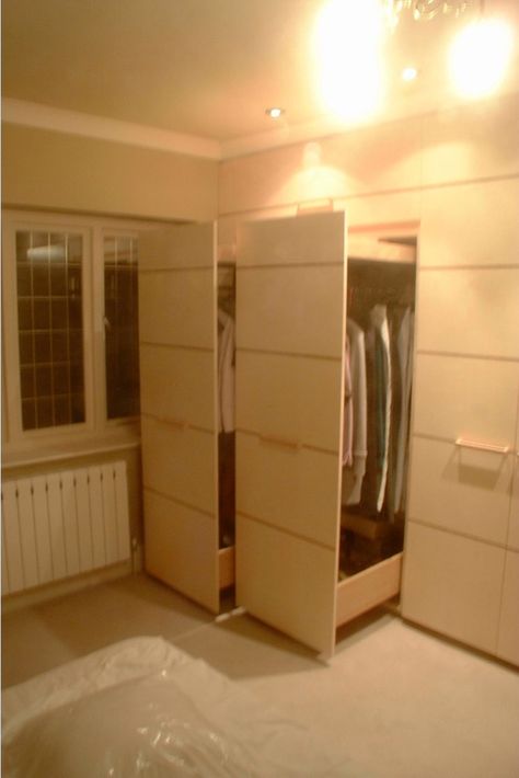 pull out closet attic bedroom - Yahoo Image Search Results Pullout Wardrobe, Pullout Closet, Pull Out Closet, Pull Out Wardrobe, Storage For Clothes, Kids Bedroom Storage, Bedroom Cupboards, Dorm Room Organization, Wardrobe Room