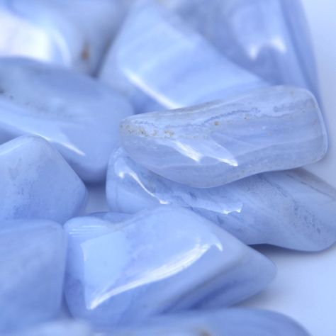 Blue Lace Agate Meaning, Lace Agate Meaning, Agate Properties, Blue Widget, Agate Meaning, Baby Blue Aesthetic, Light Blue Aesthetic, Crystal Aesthetic, Light Sapphire